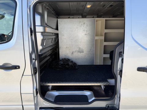 Opel Vivaro 1.6 CDTI 125pk L2H1 Sport EcoFlex / vaste prijs rijklaar € 14.950 marge / euro 6 / lease vanaf € 252 / dubbele schuifdeur / airco / cruise / navi / camera / trekhaak !