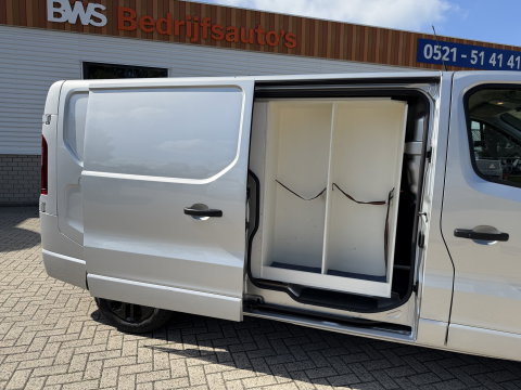 Opel Vivaro 1.6 CDTI 125pk L2H1 Sport EcoFlex / vaste prijs rijklaar € 14.950 marge / euro 6 / lease vanaf € 252 / dubbele schuifdeur / airco / cruise / navi / camera / trekhaak !