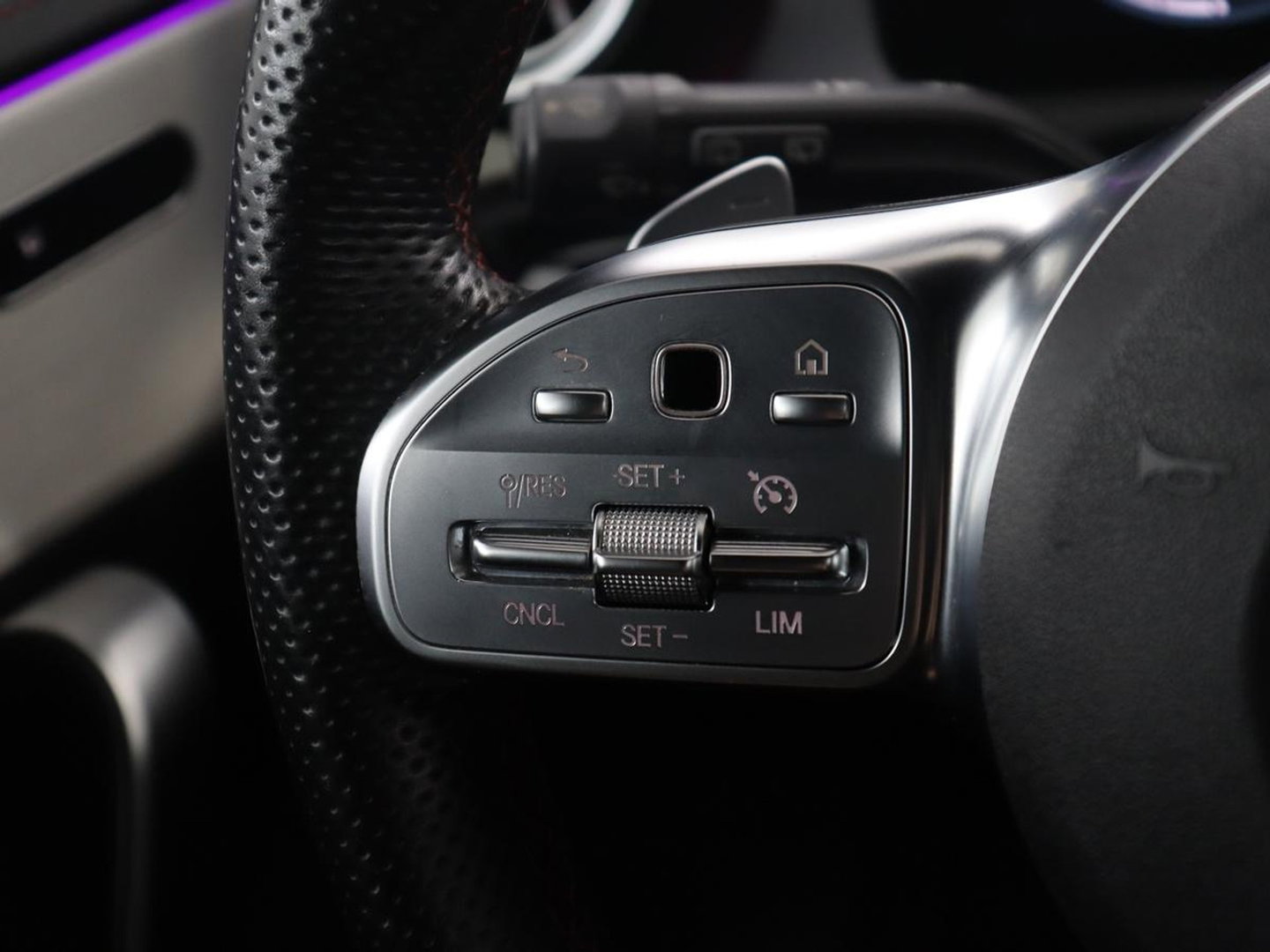 Mercedes-Benz CLA-Klasse Shooting Brake 180 Business Solution AMG