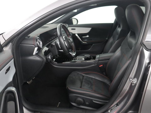 Mercedes-Benz CLA-Klasse Shooting Brake 180 Business Solution AMG
