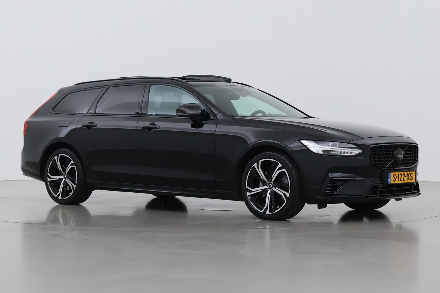 Volvo V90 T6 Recharge R-Design | FACELIFT! | Bowers&Wilkins | Panoramadak | Head-Up | 360° Camera | 19 Inch