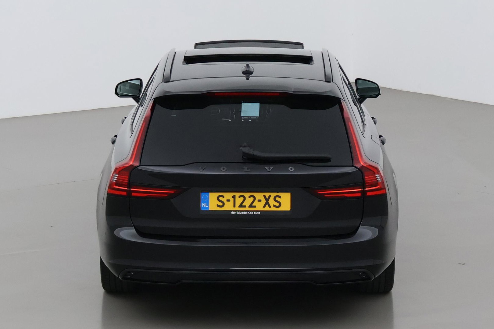 Volvo V90 T6 Recharge R-Design | FACELIFT! | Bowers&Wilkins | Panoramadak | Head-Up | 360° Camera | 19 Inch