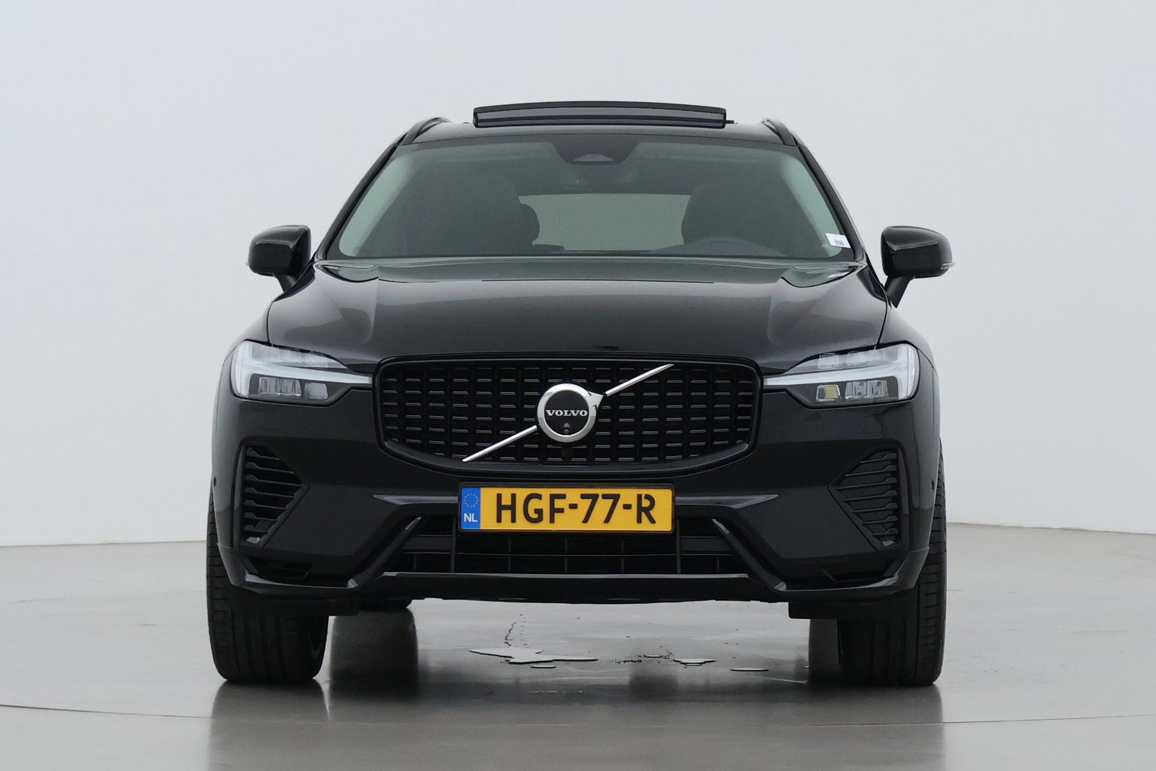Volvo XC60 T8 Plus Dark | Harman/Kardon | Panoramadak | 360° Camera | BLIS | Stoel+Stuurverwarming | 20 Inch | ACC