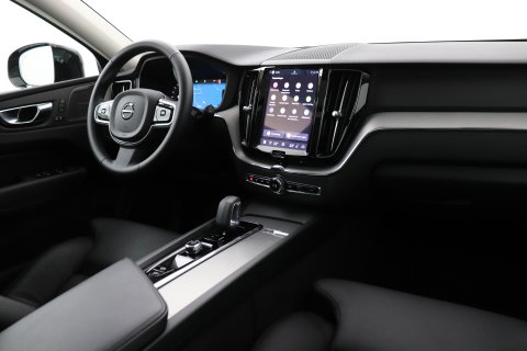 Volvo XC60 T8 Plus Dark | Harman/Kardon | Panoramadak | 360° Camera | BLIS | Stoel+Stuurverwarming | 20 Inch | ACC