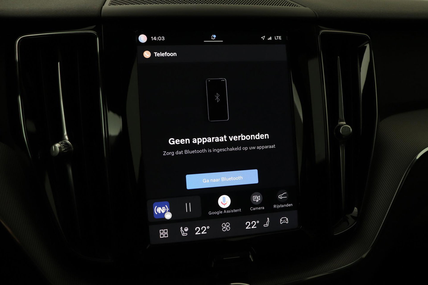 Volvo XC60 T8 Plus Dark | Harman/Kardon | Panoramadak | 360° Camera | BLIS | Stoel+Stuurverwarming | 20 Inch | ACC