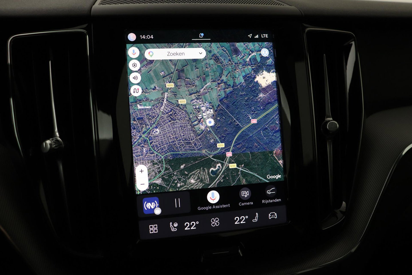 Volvo XC60 T8 Plus Dark | Harman/Kardon | Panoramadak | 360° Camera | BLIS | Stoel+Stuurverwarming | 20 Inch | ACC