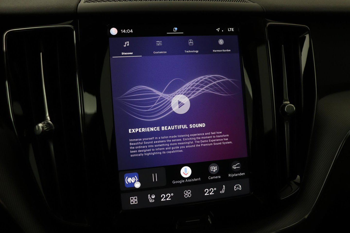 Volvo XC60 T8 Plus Dark | Harman/Kardon | Panoramadak | 360° Camera | BLIS | Stoel+Stuurverwarming | 20 Inch | ACC