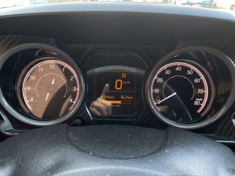 Ligier Brommobiel JS60 Chic Sun | Apple Carplay | Airconditioning | Ledere bekleding | Carbon interieur | Origineel Nederlands |