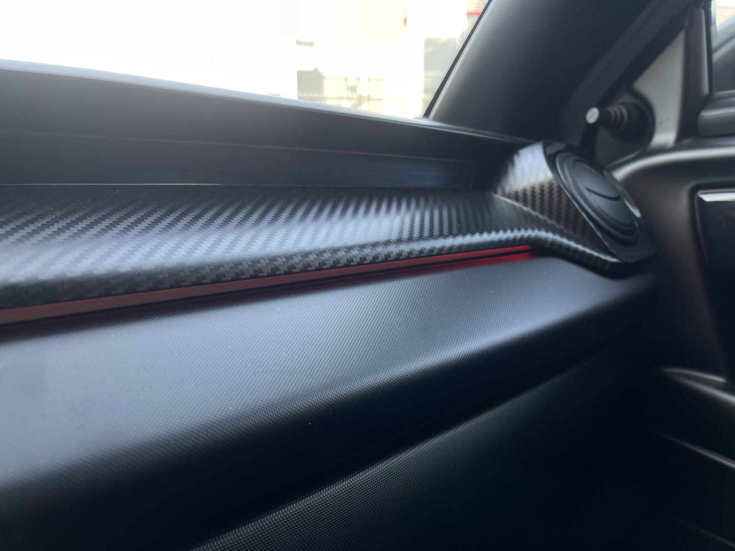 Ligier Brommobiel JS60 Chic Sun | Apple Carplay | Airconditioning | Ledere bekleding | Carbon interieur | Origineel Nederlands |
