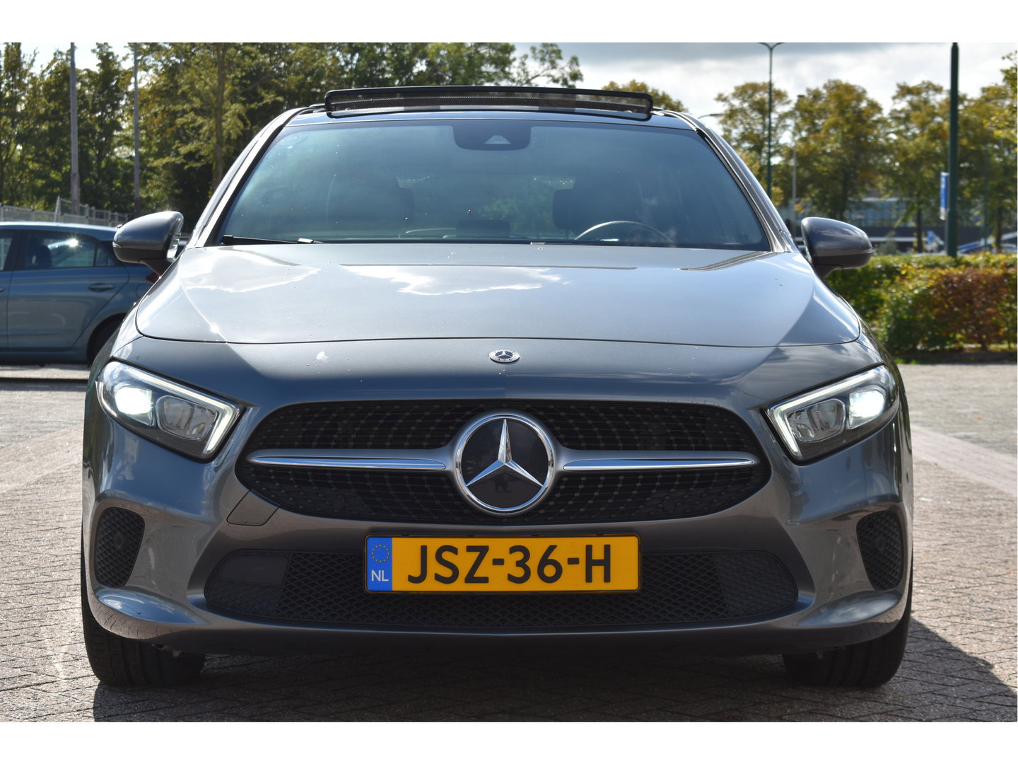 Mercedes-Benz A-Klasse 200 4MATIC 164 pk Premium | Open dak | Camera | Carplay | DAB | Vrtual cockpit | Stoelverwarming | Full LED