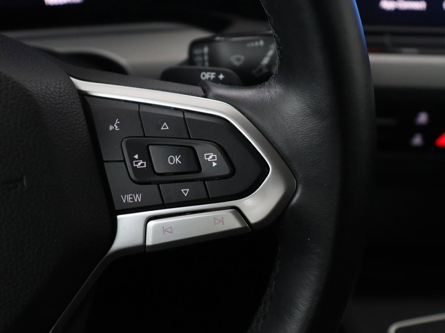 Volkswagen Golf 1.0 eTSI Life