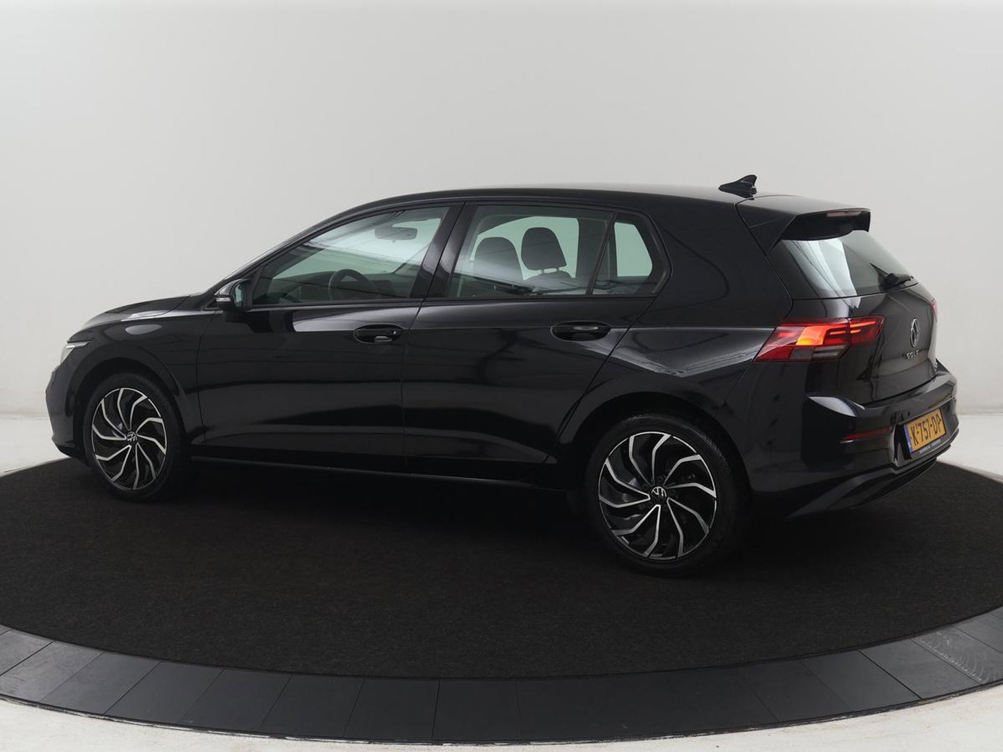 Volkswagen Golf 1.0 eTSI Life