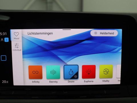 Volkswagen Golf 1.0 eTSI Life