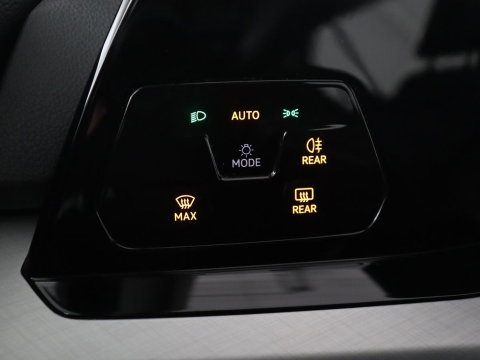 Volkswagen Golf 1.0 eTSI Life