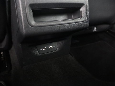Volkswagen Golf 1.0 eTSI Life