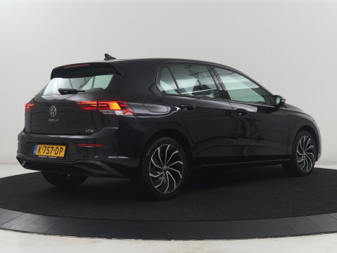 Volkswagen Golf 1.0 eTSI Life