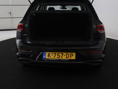Volkswagen Golf 1.0 eTSI Life