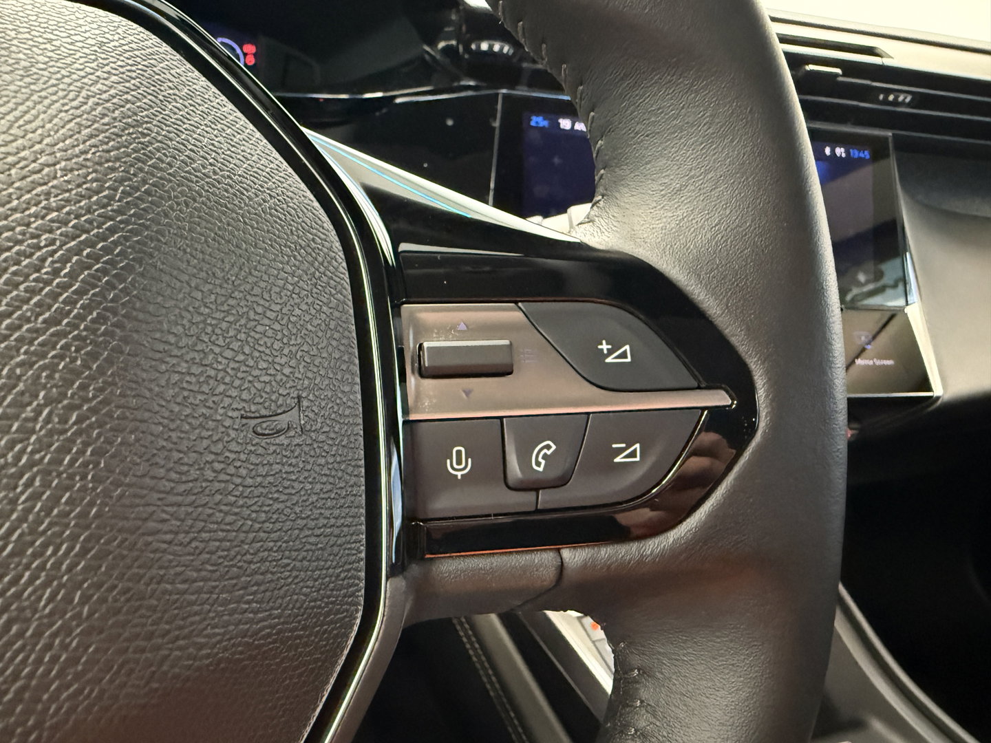 Peugeot 408 1.6 HYbrid Allure 180 EAT8 Navigatie Full-led Adaptive-Cruise