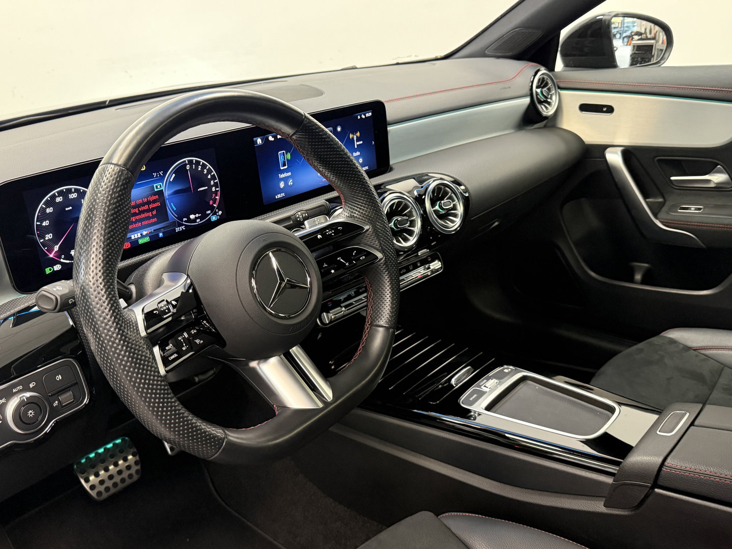 Mercedes-Benz CLA 250 e Star Edition Panoramadak Advance Sound AMG NAP