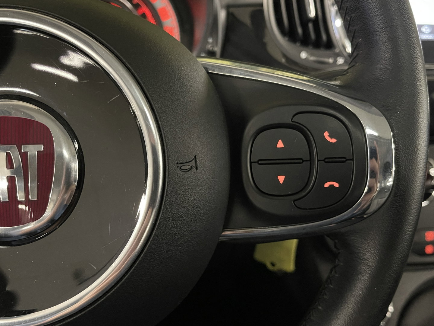 Fiat 500 0.9 TwinAir Turbo Lounge | Bluetooth | Airconditioning | Cruise Control | DAB+ | Panoramadak | Multifunctioneel Stuurwiel |