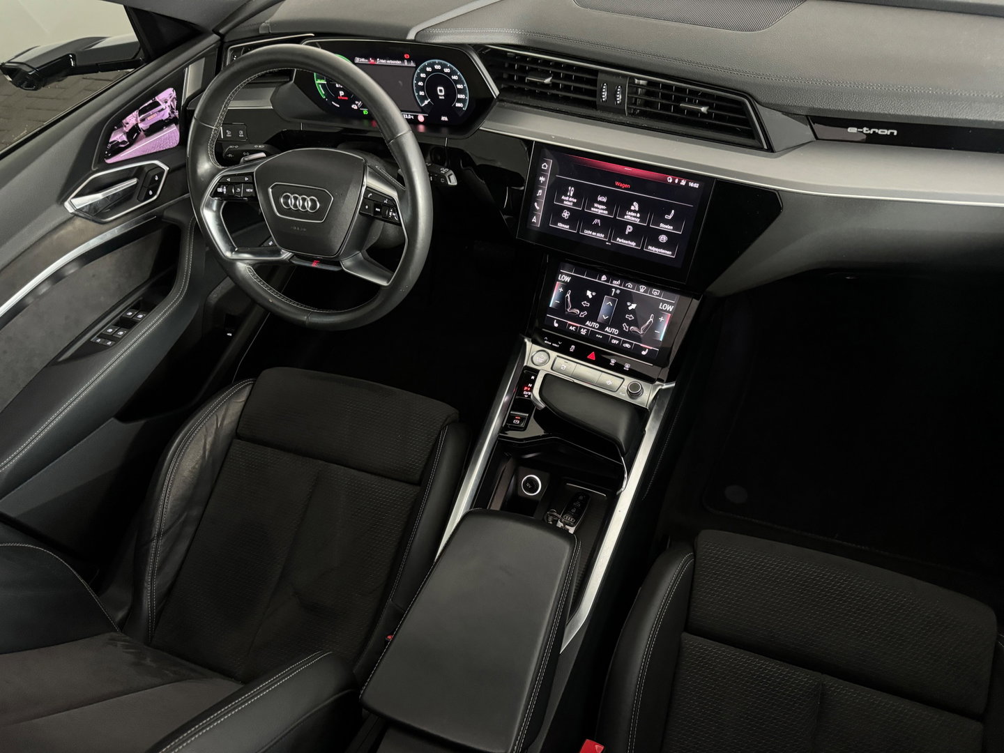 Audi e-tron E-tron 55 quattro 95 kWh Pano|Memory|360|Nachtzicht