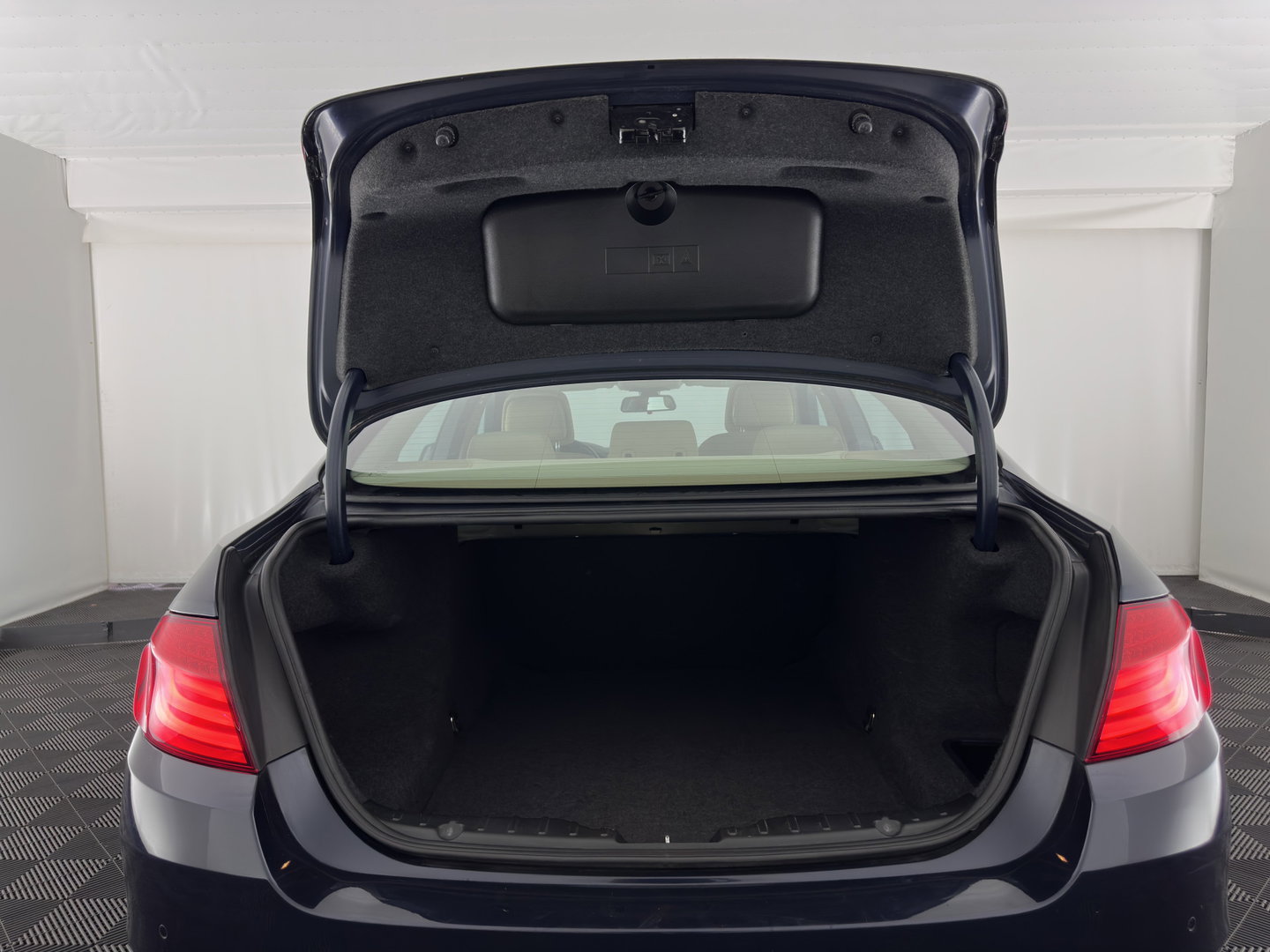 BMW 5 Serie 528i Executive Aut.* HEATED-COMFORTSEATS | NAVI | ECC | PDC | CRUISE | 18''ALU*