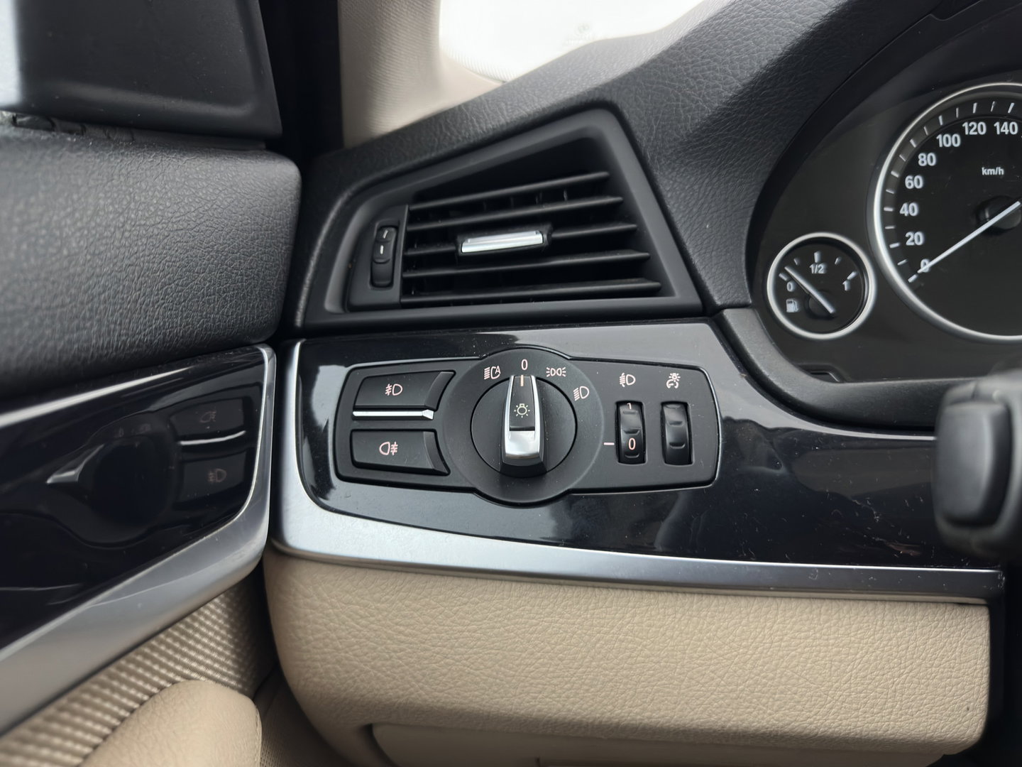 BMW 5 Serie 528i Executive Aut.* HEATED-COMFORTSEATS | NAVI | ECC | PDC | CRUISE | 18''ALU*