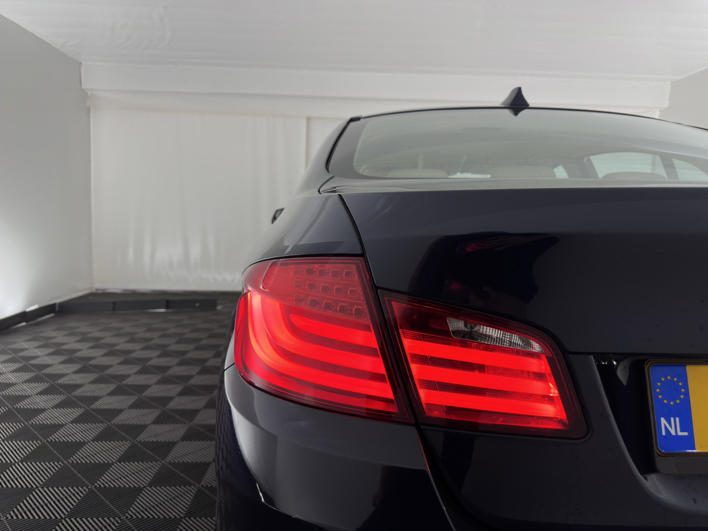 BMW 5 Serie 528i Executive Aut.* HEATED-COMFORTSEATS | NAVI | ECC | PDC | CRUISE | 18''ALU*