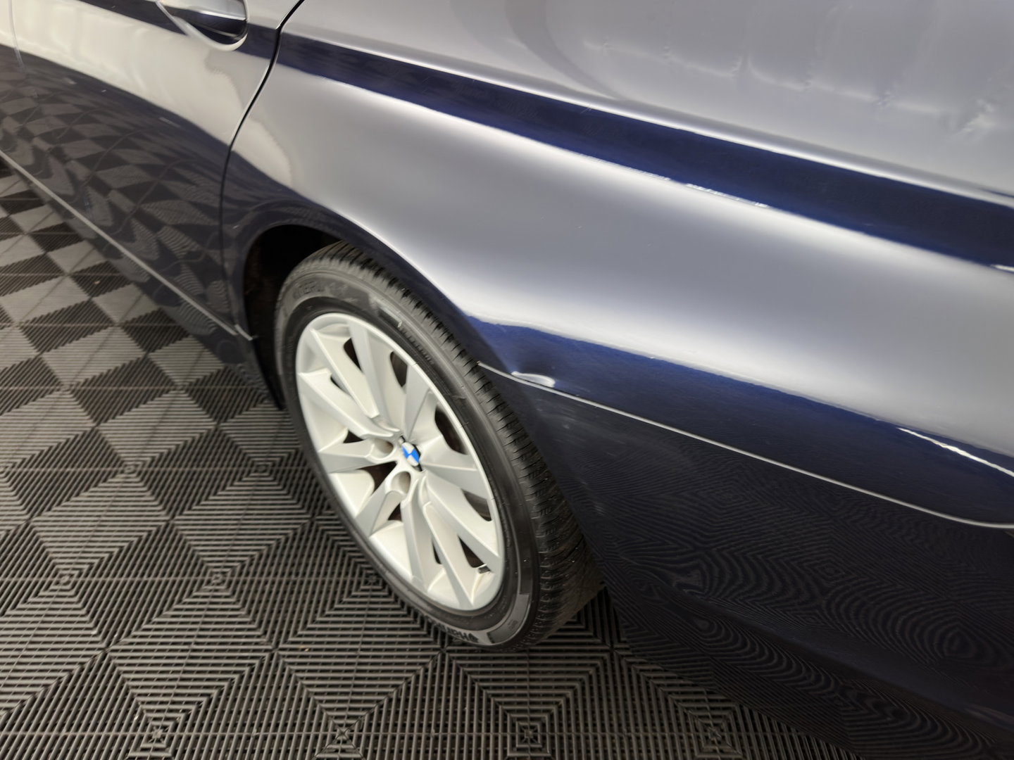 BMW 5 Serie 528i Executive Aut.* HEATED-COMFORTSEATS | NAVI | ECC | PDC | CRUISE | 18''ALU*