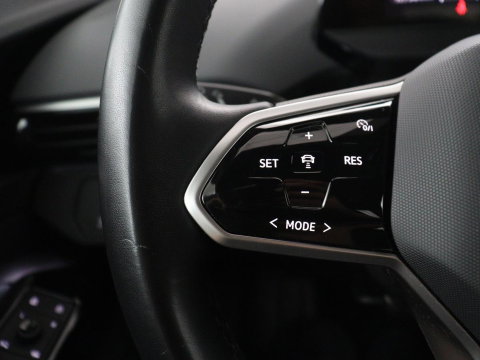 Volkswagen ID.4 Pro 77 kWh | SOH 95,4% | Adaptive cruise | Lane assist | Stuur/stoelverwarming | Climate control | Sfeerverlichting | Carplay | Park assist | 20" velgen