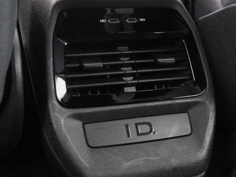 Volkswagen ID.4 Pro 77 kWh | SOH 95,4% | Adaptive cruise | Lane assist | Stuur/stoelverwarming | Climate control | Sfeerverlichting | Carplay | Park assist | 20" velgen