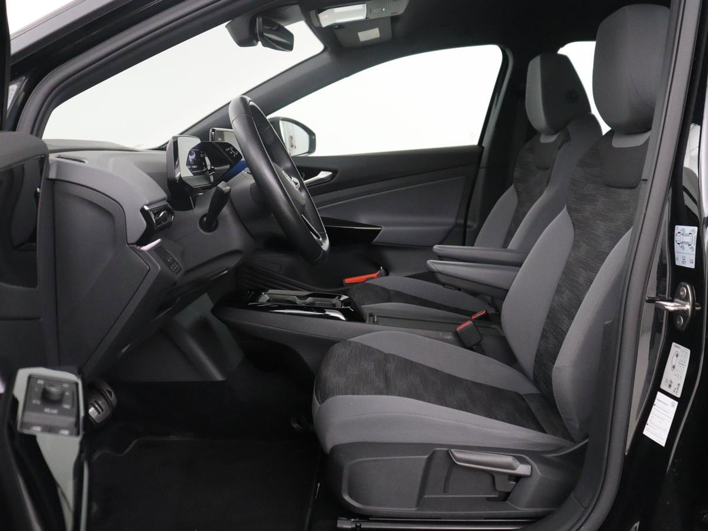 Volkswagen ID.4 Pro 77 kWh | SOH 95,4% | Adaptive cruise | Lane assist | Stuur/stoelverwarming | Climate control | Sfeerverlichting | Carplay | Park assist | 20" velgen