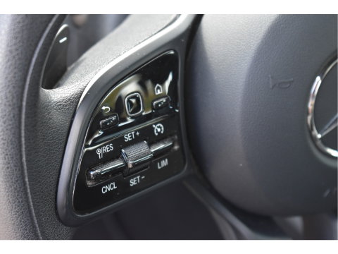 Mercedes-Benz A-Klasse 200 4MATIC 164 pk Premium | Open dak | Camera | Carplay | DAB | Vrtual cockpit | Stoelverwarming | Full LED