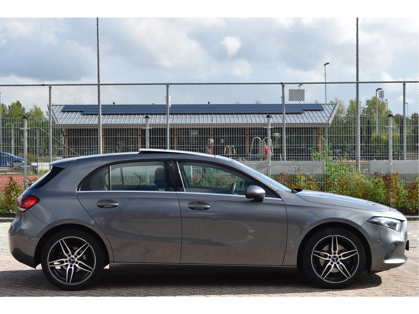 Mercedes-Benz A-Klasse 200 4MATIC 164 pk Premium | Open dak | Camera | Carplay | DAB | Vrtual cockpit | Stoelverwarming | Full LED