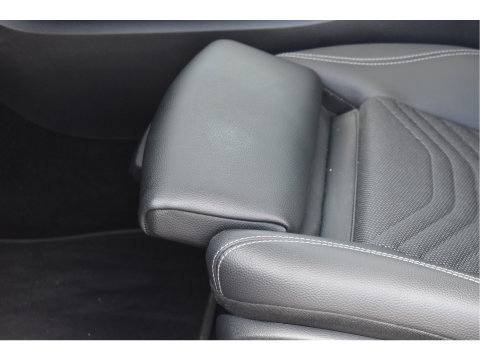 Mercedes-Benz A-Klasse 200 4MATIC 164 pk Premium | Open dak | Camera | Carplay | DAB | Vrtual cockpit | Stoelverwarming | Full LED