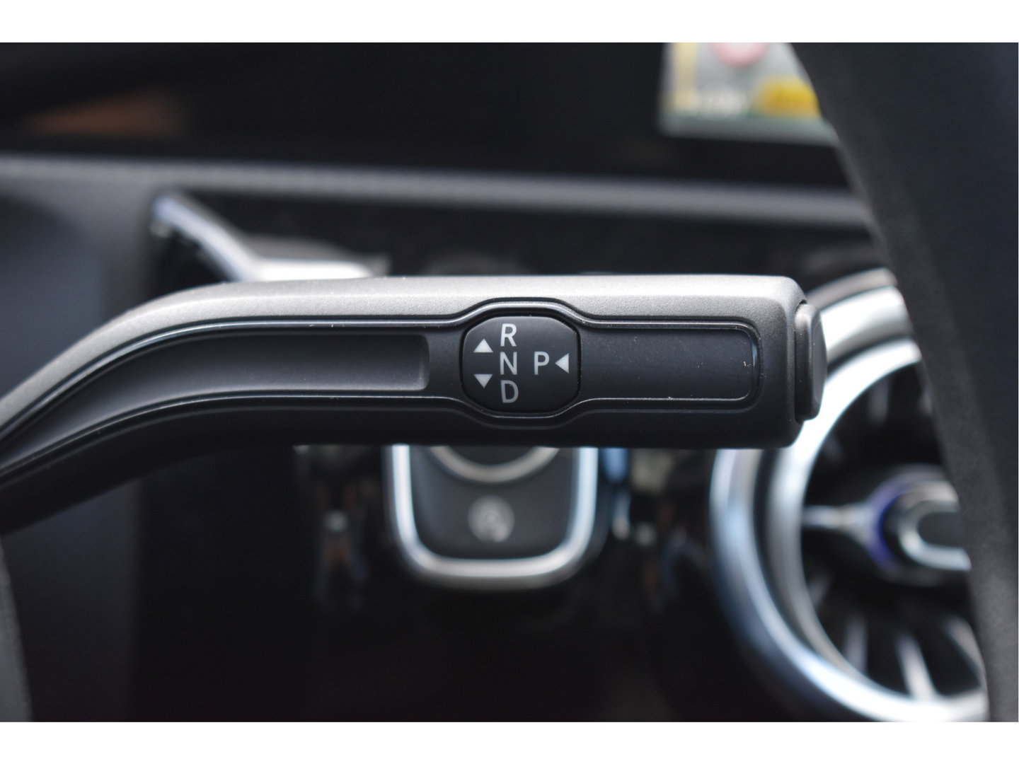 Mercedes-Benz A-Klasse 200 4MATIC 164 pk Premium | Open dak | Camera | Carplay | DAB | Vrtual cockpit | Stoelverwarming | Full LED