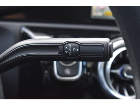 Mercedes-Benz A-Klasse 200 4MATIC 164 pk Premium | Open dak | Camera | Carplay | DAB | Vrtual cockpit | Stoelverwarming | Full LED