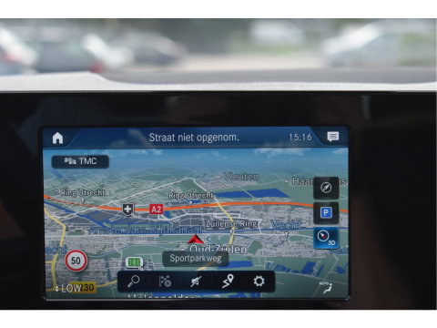 Mercedes-Benz A-Klasse 200 4MATIC 164 pk Premium | Open dak | Camera | Carplay | DAB | Vrtual cockpit | Stoelverwarming | Full LED