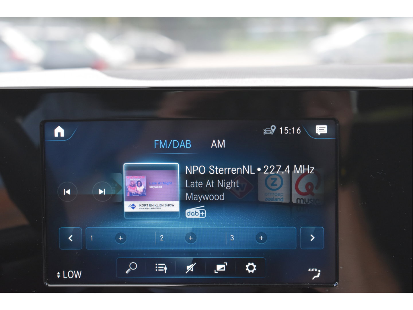 Mercedes-Benz A-Klasse 200 4MATIC 164 pk Premium | Open dak | Camera | Carplay | DAB | Vrtual cockpit | Stoelverwarming | Full LED