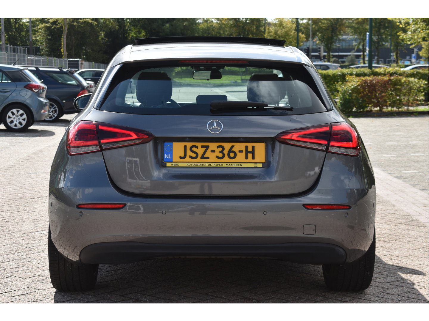 Mercedes-Benz A-Klasse 200 4MATIC 164 pk Premium | Open dak | Camera | Carplay | DAB | Vrtual cockpit | Stoelverwarming | Full LED