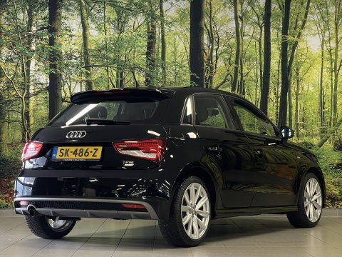 Audi A1 Sportback 1.0 TFSI Adrenalin | Bluetooth | Airconditioning | Cruise Control | Navigatie |
