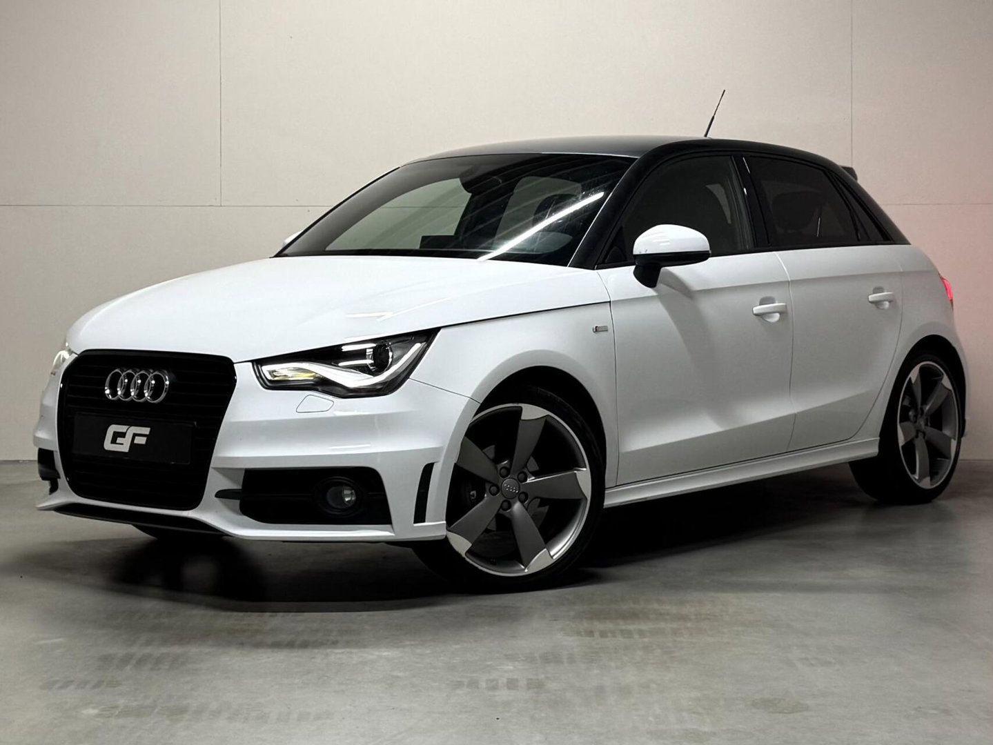 Audi A1 Sportback 1.2 TFSI S-line Airco Cruise Navi Trekh.