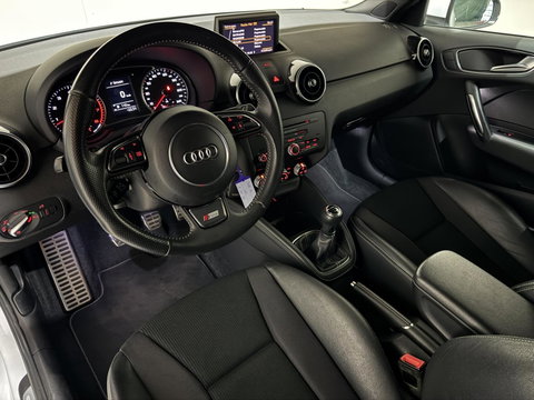 Audi A1 Sportback 1.2 TFSI S-line Airco Cruise Navi Trekh.