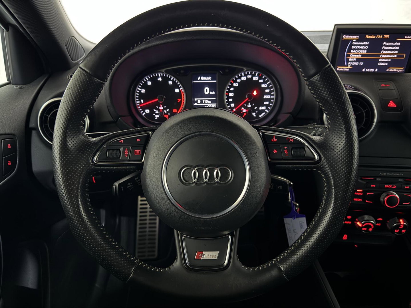 Audi A1 Sportback 1.2 TFSI S-line Airco Cruise Navi Trekh.