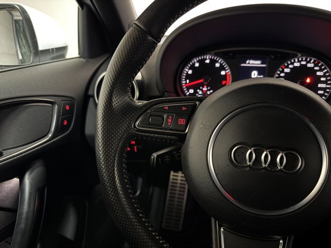 Audi A1 Sportback 1.2 TFSI S-line Airco Cruise Navi Trekh.