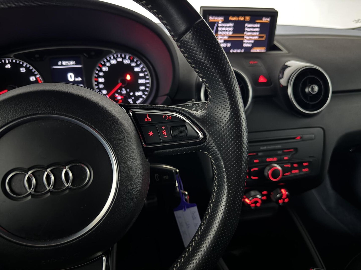 Audi A1 Sportback 1.2 TFSI S-line Airco Cruise Navi Trekh.