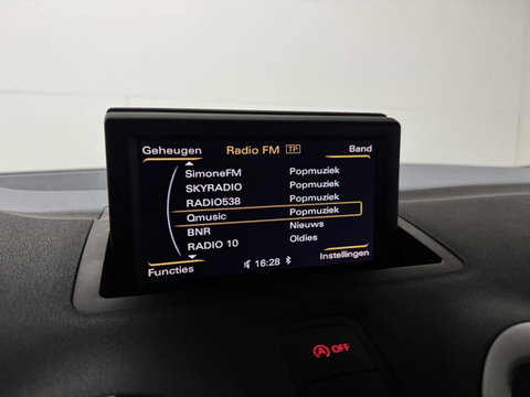 Audi A1 Sportback 1.2 TFSI S-line Airco Cruise Navi Trekh.
