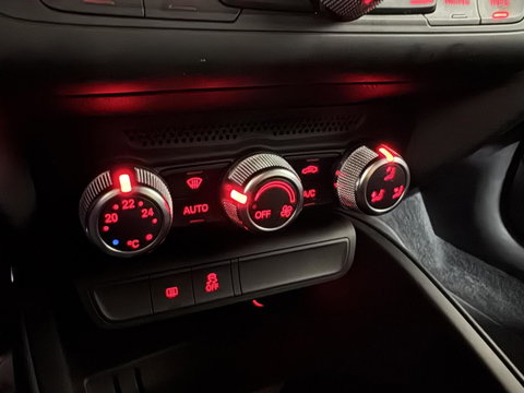Audi A1 Sportback 1.2 TFSI S-line Airco Cruise Navi Trekh.
