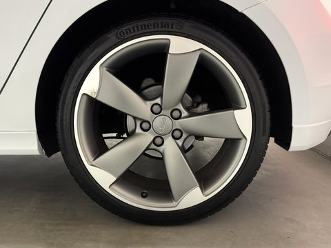 Audi A1 Sportback 1.2 TFSI S-line Airco Cruise Navi Trekh.
