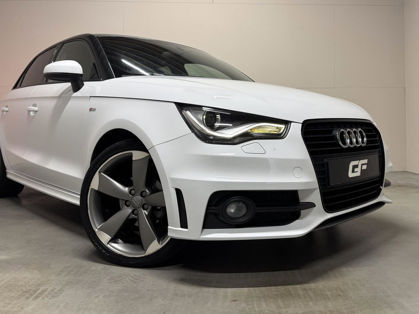 Audi A1 Sportback 1.2 TFSI S-line Airco Cruise Navi Trekh.